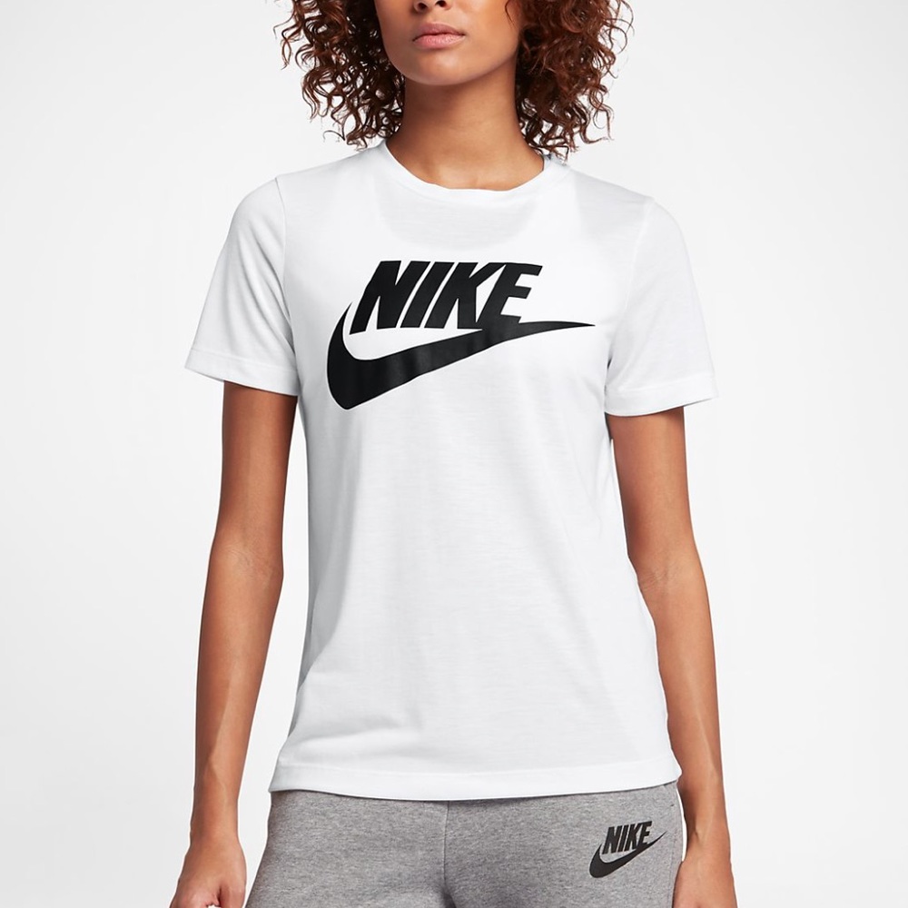 SOLD Nike Essential Tee, Brand New